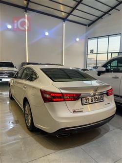 تويوتا أفالون